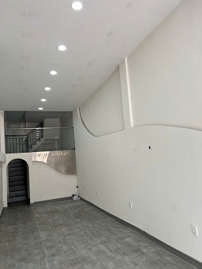 CHÍNH CHỦ CHO THUÊ NHÀ MẶT TIỀN NGUYÊN CĂN NGAY ĐƯỜNG NGUYỄN THIỆN THUẬT, QUẬN 3