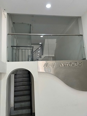 CHÍNH CHỦ CHO THUÊ NHÀ MẶT TIỀN NGUYÊN CĂN NGAY ĐƯỜNG NGUYỄN THIỆN THUẬT, QUẬN 3