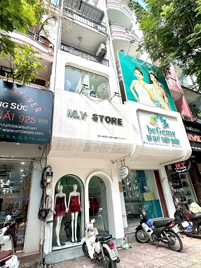 CHÍNH CHỦ CHO THUÊ NHÀ MẶT TIỀN NGUYÊN CĂN NGAY ĐƯỜNG NGUYỄN THIỆN THUẬT, QUẬN 3