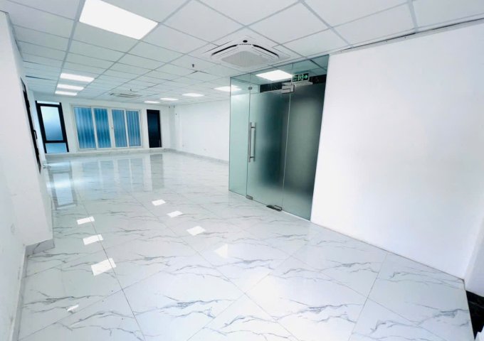 MỜI THUÊ VĂN PHÒNG SIÊU ĐẸP - 3 MẶT THOÁNG- 2 MẶT KÍNH – VÀO LÀM NGAY