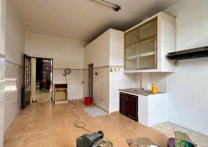 Chính chủ cần Cho thuê nhà nguyên căn 2 mặt tiền hẻm, mỗi hẻm 8m tại Hẻm 1/Hương Lộ 2 (Bình Tân cũ)