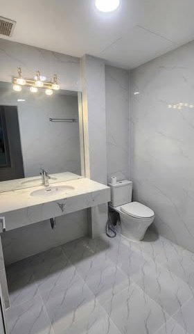 Chính chủ bán nhà phố Nguyễn Xiển diện tích 64,5m , mặt tiền 4m, xây 8 tầng