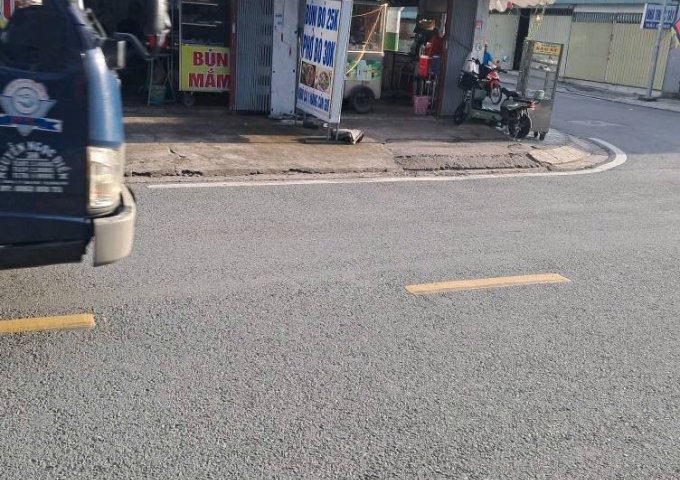 SANG NHƯỢNG QUÁN NGÃ 3 BÙI THỊ LÙNG – NGUYỄN THỊ NGÂU, HÓC MÔN