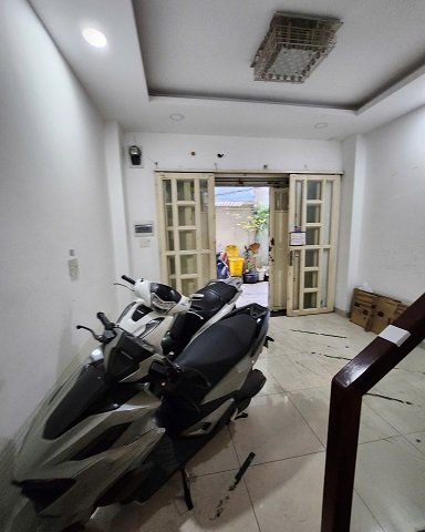 Phòng cho thuê Quận 4, gần trung tâm Quận 1 – giá chỉ 4.8 triệu/tháng