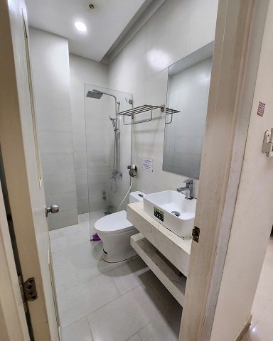 Phòng cho thuê Quận 4, gần trung tâm Quận 1 – giá chỉ 4.8 triệu/tháng