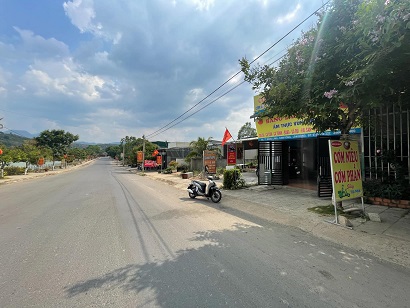 BÁN NHÀ 1 TRỆT 1 LẦU VIEW HỒ CẢNH QUAN – VỊ TRÍ TRUNG TÂM XÃ ĐAM RÔNG 2 – NHÀ ĐẸP, PHÁP LÝ RÕ RÀNG