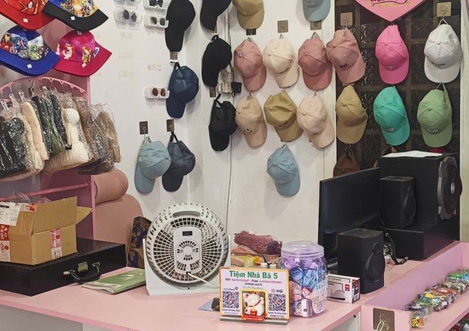 SANG SHOP PHỤ KIỆN KHU VỰC CỦ CHI - TP.HCM Giá sang nhượng toàn bộ: 95 triệu