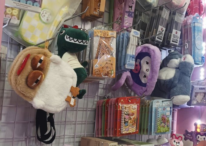 SANG SHOP PHỤ KIỆN KHU VỰC CỦ CHI - TP.HCM Giá sang nhượng toàn bộ: 95 triệu