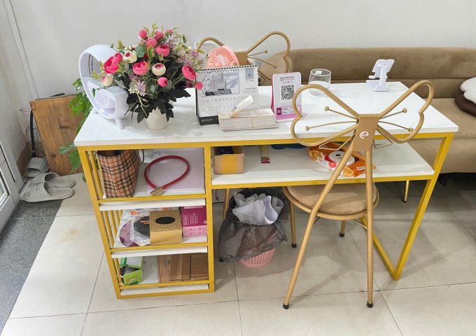 SANG NHƯỢNG TIỆM NAIL – GIÁ HỢP LÝ, CHỈ VIỆC VÀO LÀM NGAY