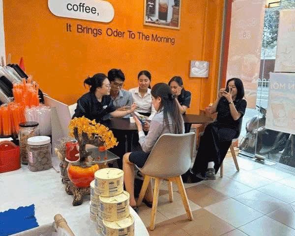 SANG LỖ TIỆM TRÀ SỮA THÁI NHƯỢNG QUYỀN ĐẸP LẮM MB VỊ TRÍ ĐẸP- QUẬN 4 -TPHCM