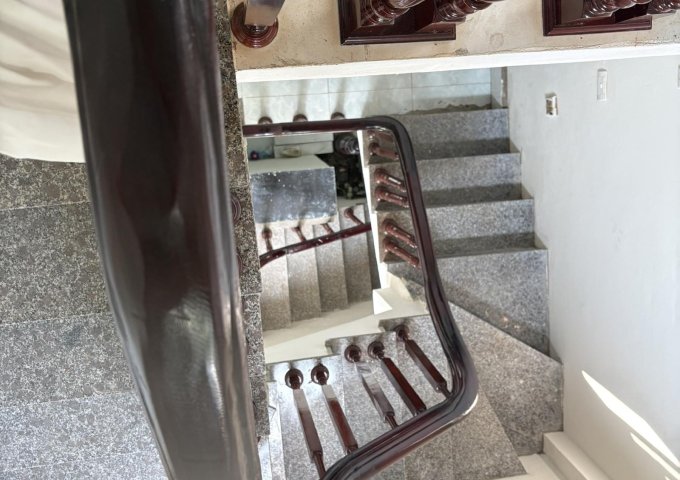 Cho thuê nhà nguyên căn 3 tầng tại ngõ 165 phan Đình Giót, Thanh Xuân