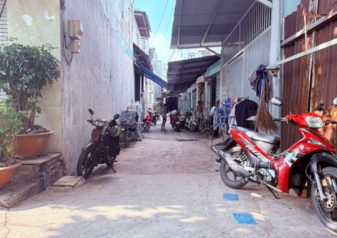 HÀNG HIẾM - NHÀ C4 70M2 - TÂN THỚI HIỆP Q12 GIÁP GÒ VẤP - NHỈNH 1 TY 