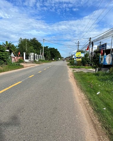 CHÍNH CHỦ BÁN GẤP ĐẤT MẶT TIỀN DT750 TẠI TRUNG TÂM XÃ TÂN LONG - KINH DOANH, BUÔN BÁN THUẬN LỢI.