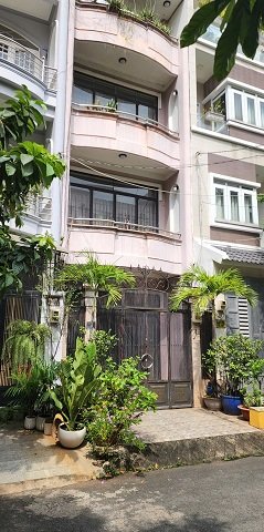 BÁN GẤP NHÀ KHU COMPOUND CAO CẤP – ĐƯỜNG CỘNG HÒA, GẦN SÂN BAY TÂN SƠN NHẤT