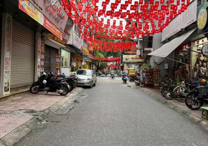 Bán nhà mặt ngõ 154 Ngọc Lâm. Nhà 5 tầng nở hậu đẹp. Ngõ kinh doanh