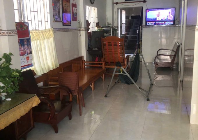 Cần chuyển nhượng nhà mặt tiền đường Ông Ích Khiêm, P. Phú Thủy, TP. Phan Thiết. Cách Thủ Khoa Huân 500m