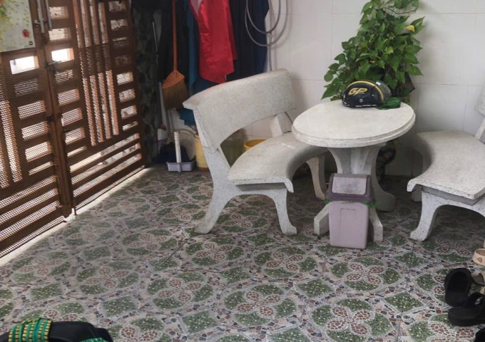 Cần chuyển nhượng nhà mặt tiền đường Ông Ích Khiêm, P. Phú Thủy, TP. Phan Thiết. Cách Thủ Khoa Huân 500m