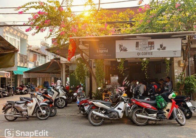 SANG NHƯỢNG QUÁN CAFE CĂN GÓC Q4