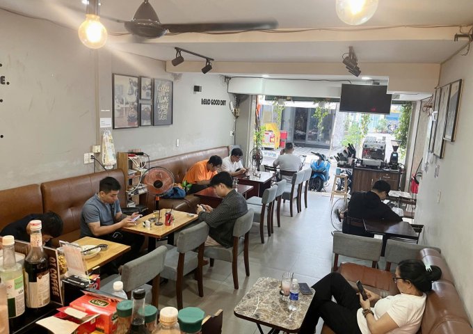 SANG NHƯỢNG QUÁN CAFE CĂN GÓC Q4
