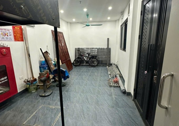 CHO THUÊ NHÀ 3 TẦNG – PHÙ HỢP LÀM VĂN PHÒNG / KINH DOANH SẠCH SẼ