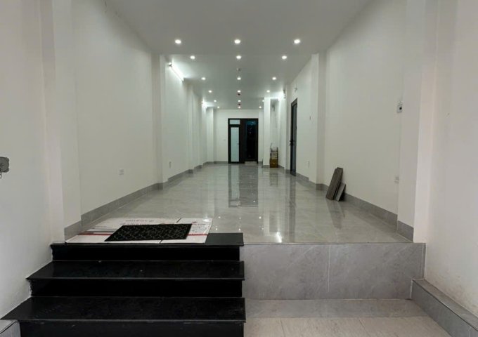 CHO THUÊ NHÀ 3 TẦNG – PHÙ HỢP LÀM VĂN PHÒNG / KINH DOANH SẠCH SẼ