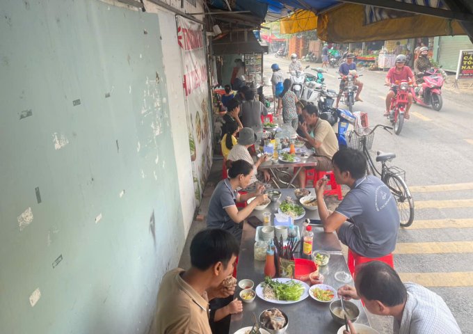 SANG GẤP QUÁN HỦ TIẾU NAM VANG – KHÁCH ỔN ĐỊNH