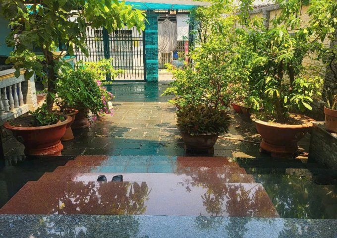 BIỆT THỰ ĐẸP – SỔ HỒNG RIÊNG – MẶT BẰNG RỘNG 213m² – LINH TÂY, THỦ ĐỨC – GIÁ 13.5 TỶ (THƯƠNG LƯỢNG MẠNH CHO KHÁCH THIỆN CHÍ)