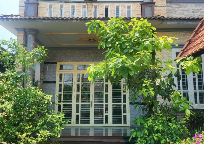 BIỆT THỰ ĐẸP – SỔ HỒNG RIÊNG – MẶT BẰNG RỘNG 213m² – LINH TÂY, THỦ ĐỨC – GIÁ 13.5 TỶ (THƯƠNG LƯỢNG MẠNH CHO KHÁCH THIỆN CHÍ)