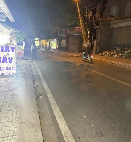 SANG NHƯỢNG QUÁN TẠP HOÁ - VỊ TRÍ ĐẸP TẠI NHÀ BÈ