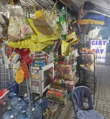 SANG NHƯỢNG QUÁN TẠP HOÁ - VỊ TRÍ ĐẸP TẠI NHÀ BÈ