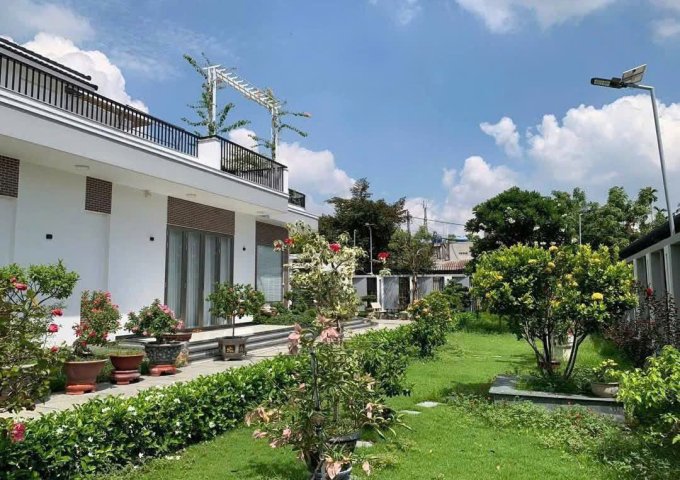 TIỀN NHANH CÓ LỢI THẾ! BÁN GẤP BIỆT THỰ GÓC 2 MẶT TIỀN SIÊU ĐẸP – TTT HÓC MÔN