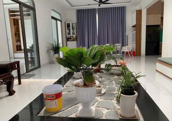 TIỀN NHANH CÓ LỢI THẾ! BÁN GẤP BIỆT THỰ GÓC 2 MẶT TIỀN SIÊU ĐẸP – TTT HÓC MÔN