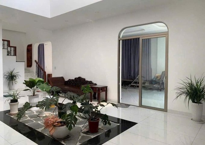 TIỀN NHANH CÓ LỢI THẾ! BÁN GẤP BIỆT THỰ GÓC 2 MẶT TIỀN SIÊU ĐẸP – TTT HÓC MÔN