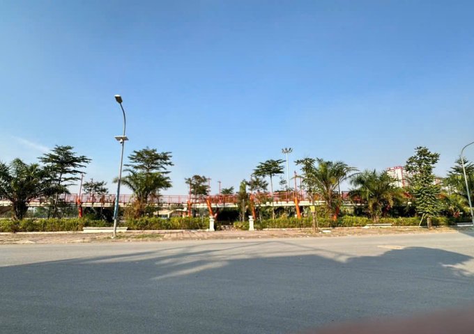 Chính chủ bán mảnh đất mặt phố khu tái định cư Ngọc Thụy