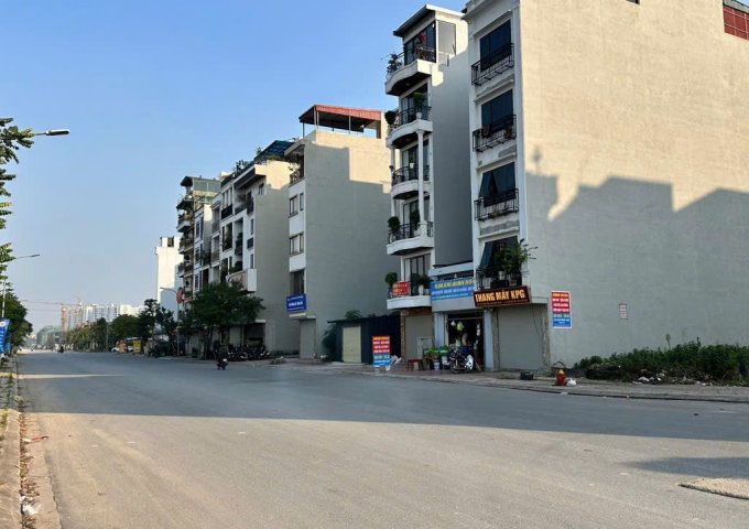 Chính chủ bán mảnh đất mặt phố khu tái định cư Ngọc Thụy