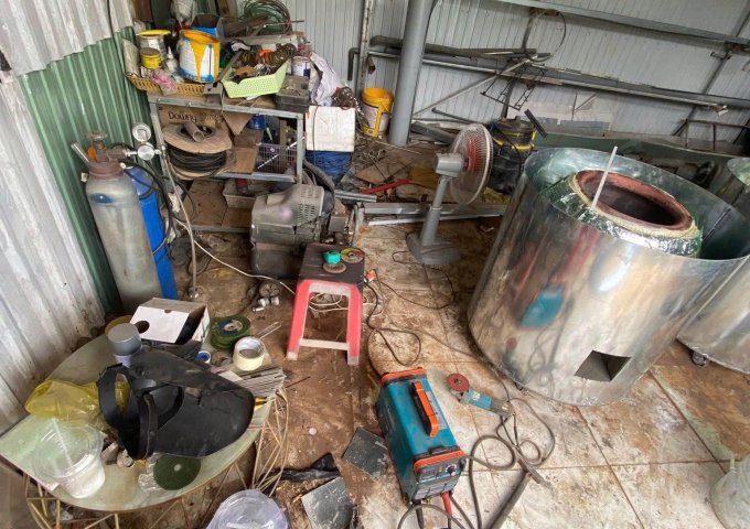 SANG LẠI TIỆM LÀM SẮT – Vị trí đẹp, vào làm ngay