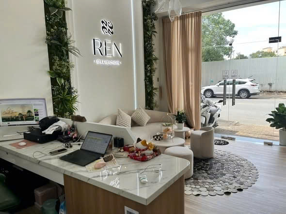 SANG NHƯỢNG SPA SANG & ĐẸP Nằm ngay KHU đông dân và Chung cư  CHỈ 850tr TRIỆU BAO CỌC