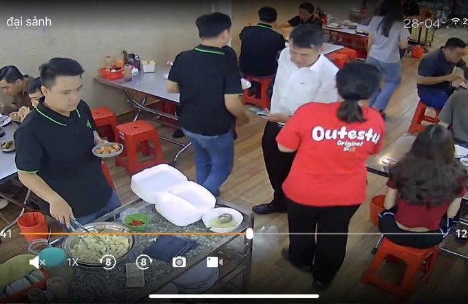 CẦN SANG GẤP QUÁN CƠM – PHỞ BÌNH DÂN TẠI KHU VĂN PHÒNG ĐÔNG ĐÚC Địa chỉ: 105 Nguyễn Cửu Vân, TP. Hồ Chí Minh