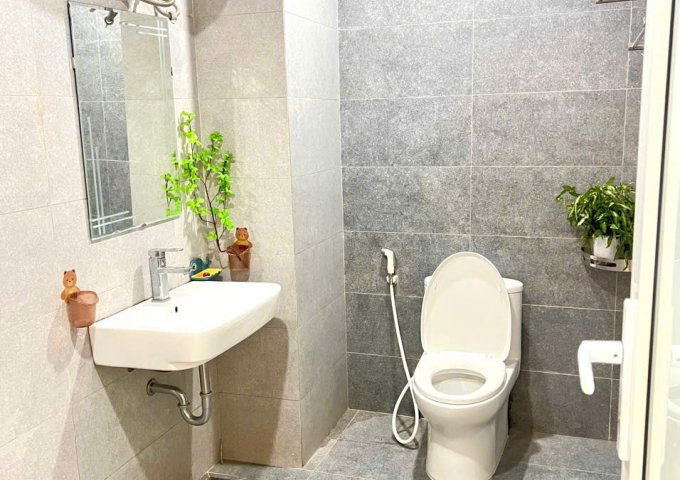 Chính chủ cần chuyển nhượng căn hộ tại khu nhà ở cán bộ Bộ Công An – 79 Thanh Đàm, phường Vĩnh Hưng.