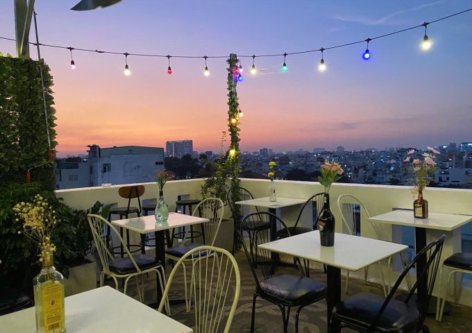 Cần sang nhượng lại quán rooftop đang hoạt động ổn định, kèm xe nước – mô hình kinh doanh sẵn, chỉ việc tiếp quản và bán ngay