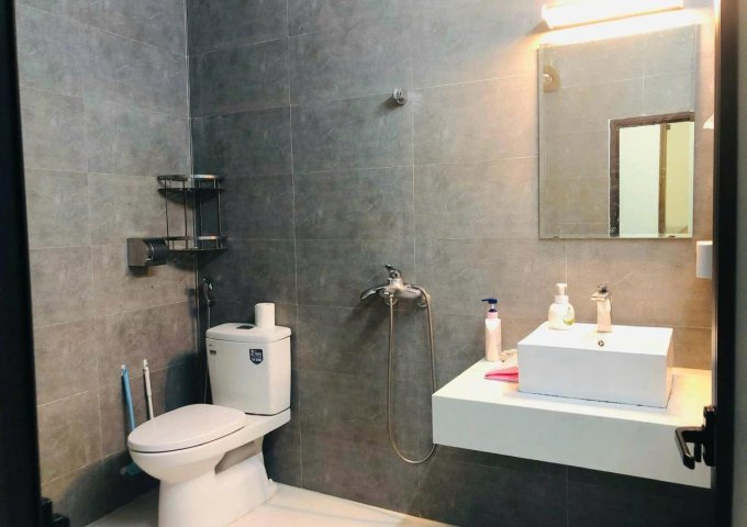 Chính chủ cho thuê nhà 3 tầng nguyên căn ở Hoàng Quốc Việt, Cầu Giấy