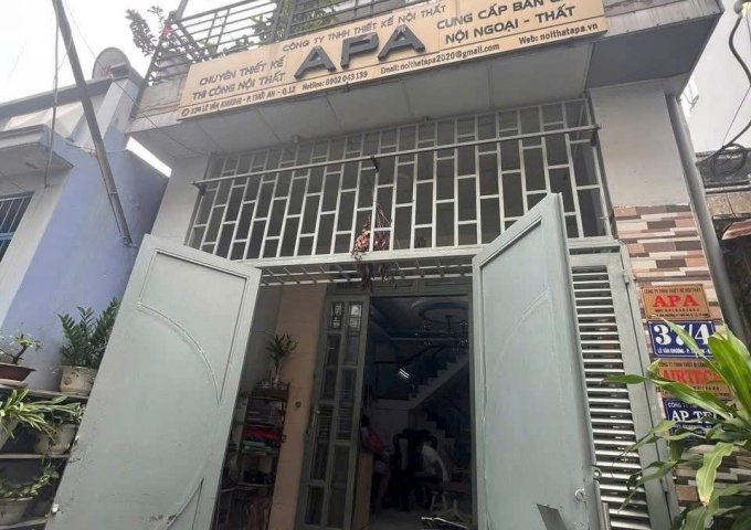 Cho thuê nhà nguyên căn 2 tầng, vị trí thuận tiện Quận 12