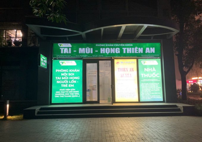 Cần Thanh lý toàn bộ CSVC và quầy tủ, bảng biển nhà thuốc khu vực Times City Hà Nội