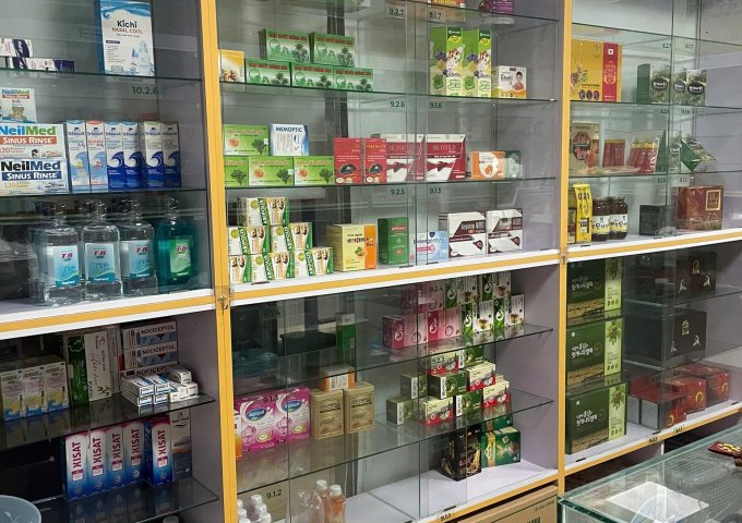 Cần Thanh lý toàn bộ CSVC và quầy tủ, bảng biển nhà thuốc khu vực Times City Hà Nội
