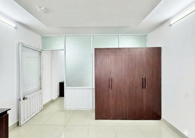 CHÍNH CHỦ CÒN 1 PHÒNG ĐÔI CHO THUÊ – CỬA SỔ THOÁNG – MIỄN PHÍ CHỖ ĐẬU XE Ô TÔ