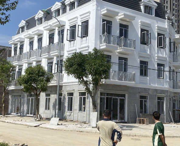 MẶT BẰNG ĐỘC TÔN THANH HÓA - 1200M², 3 TẦNG, HAI MẶT TIỀN