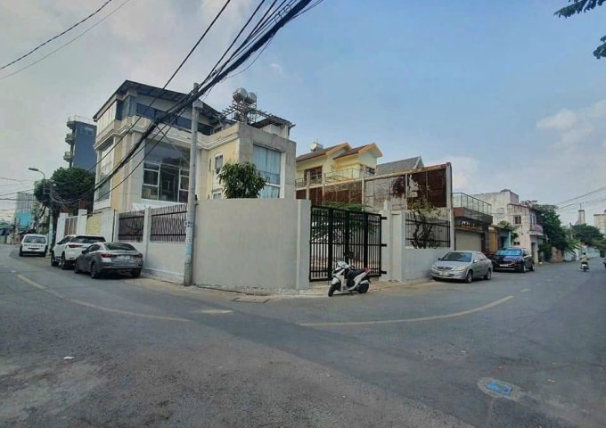 Chính chủ gửi bán lô đất góc 2 mặt tiền đường 28, phường Cát Lái, Quận 2 (TP Thủ Đức).