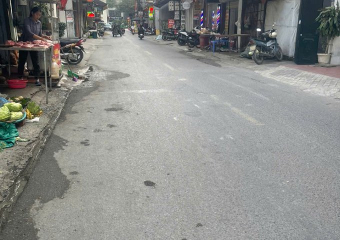 SIÊU PHẨM NHÀ PHỐ PHAN ĐÌNH GIÓT – GẦN Ô TÔ TRÁNH, GIÁ HIẾM CHỈ 6,9 TỶ