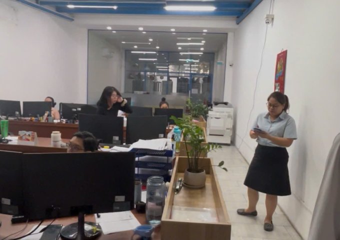 CHO THUÊ LẦU 1 – 115M² – NHÀ MẶT TIỀN ĐƯỜNG VÕ THỊ SÁU, QUẬN 3