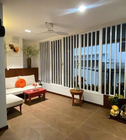 VĂN CAO - TOÀ HOTEL ĐẲNG CẤP - Ô TÔ QUA - SÁT PHỐ - DÒNG TIỂN 6 TỶ - DT 139m² MT 8m - 95tỷ 